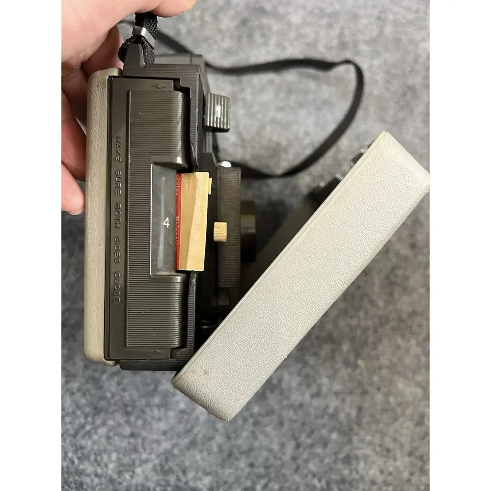 Vintage Polaroid Automatic 210 Instant Film Land Camera (Untested / For Parts)